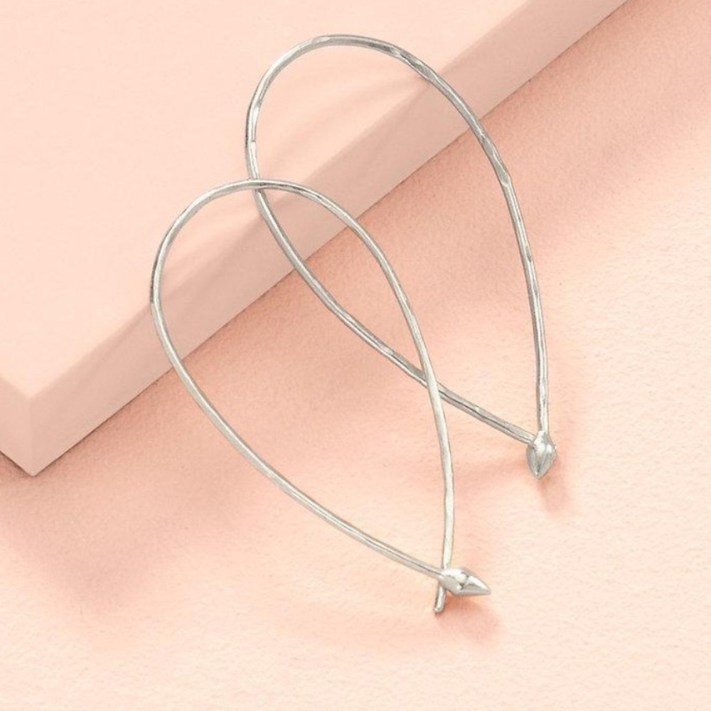 Stella & Dot Hammered Wire Small Hoops